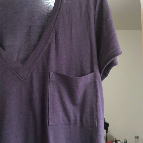 WORN ONCE LUSH V NECK - Picture 3 of 4